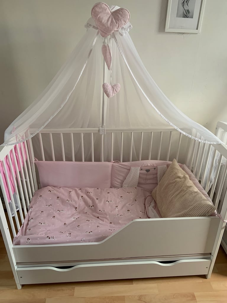 Baby girl bed 