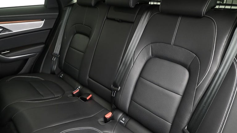 2022 Jaguar F-Pace 2.0 D200 MHEV R-Dynamic SE SUV 5dr Diesel Auto AWD Euro 6 (s/s) (204 ps) SUV D...