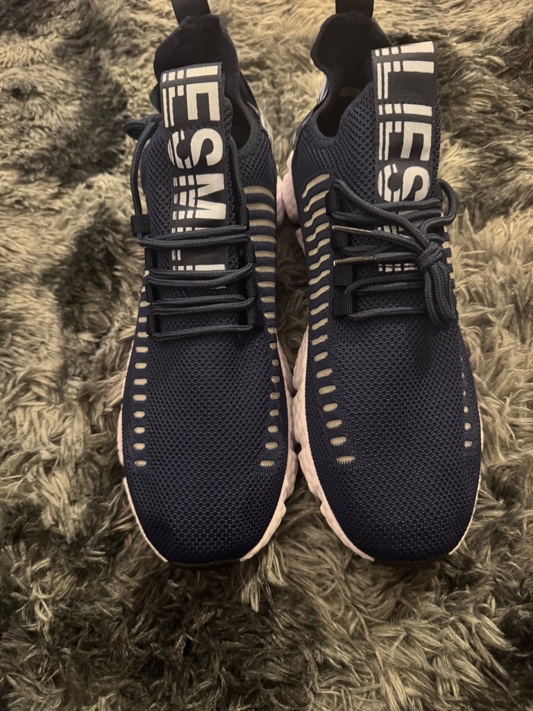 Men training shoes 