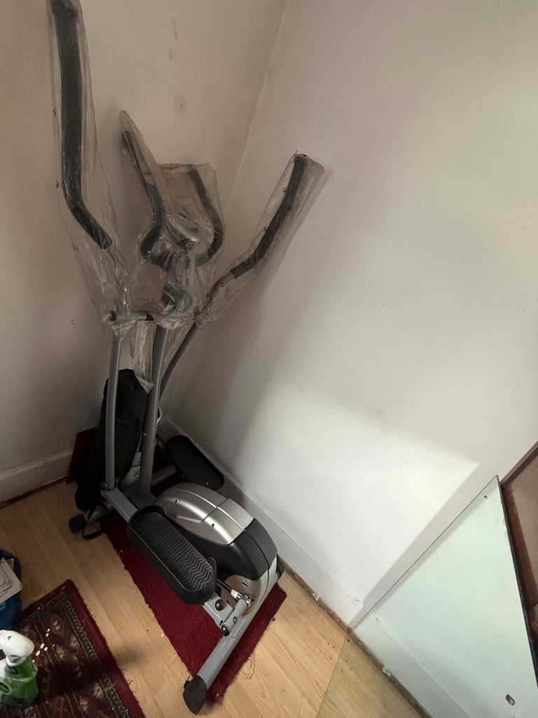 Sunny Health Fitness Elliptical Cross Trainer