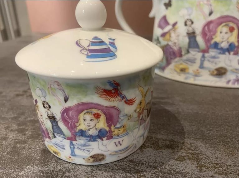 Whittard 2006 Alice in Wonderland Tea Set