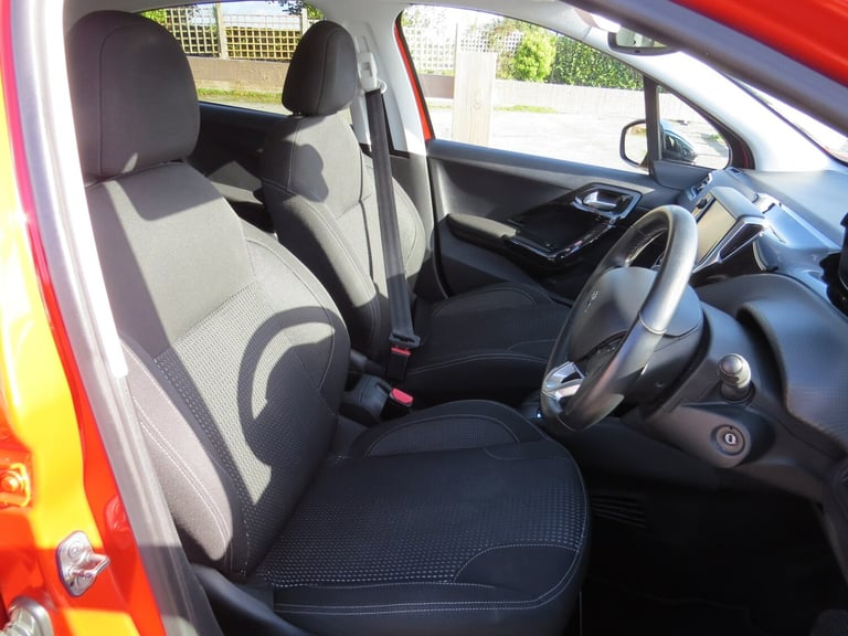 2017 Peugeot 208 1.2 PureTech 110 Allure 5dr EAT6 HATCHBACK Petrol Automatic