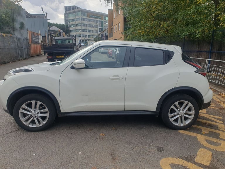 Nissan, JUKE, Hatchback, 2016, Manual, 1461 (cc), 5 doors