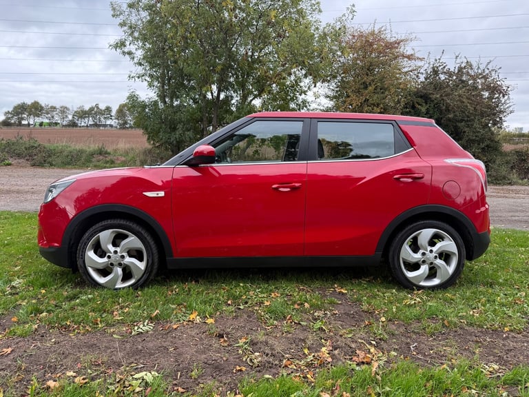 2016 16 SSANGYONG TIVOLI 1.6D EX FULL HISTORY MINT LEATHER MOT 10/26 PX SWAPS