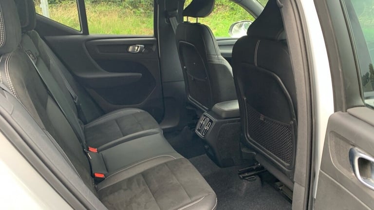 2020 Volvo XC40 R-Design, T3 automatic Estate Petrol Automatic