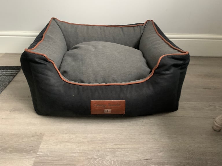 George Barclay Dog Bed