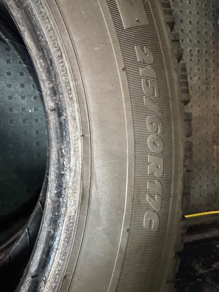 Pair of Michelin Agilis Alpin 215/60 R17c winter tyres 