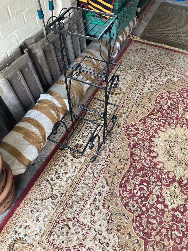 Lovely houseplant stand 