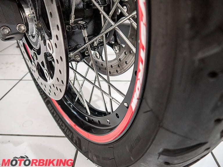 2021 (21) Suzuki 1050 V-Strom XT Tour | Fully loaded example!!