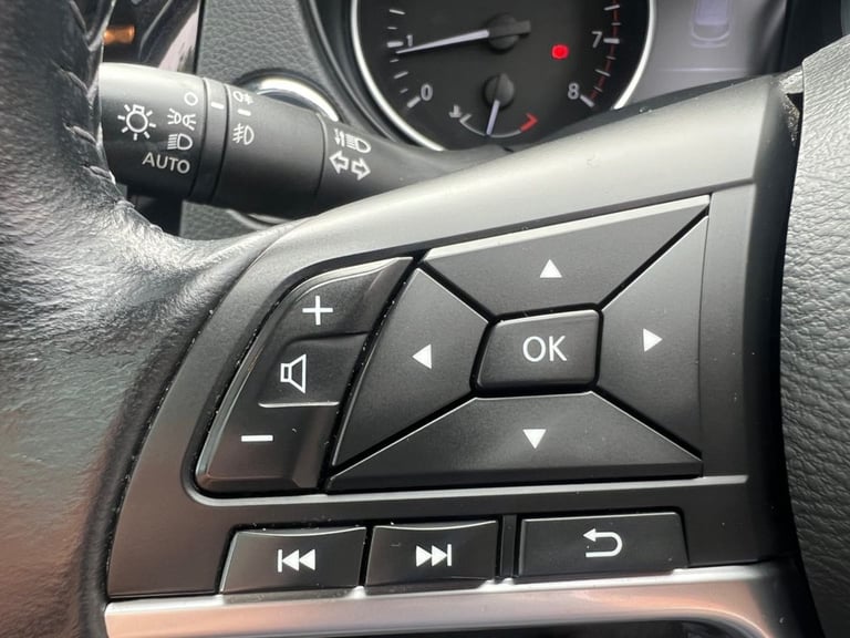 2019 Nissan Qashqai 1.3 DiG-T N-Connecta 5dr HATCHBACK PETROL Manual