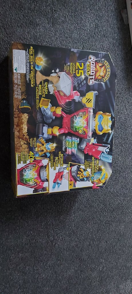 image for TREASURE X Robots Gold New 