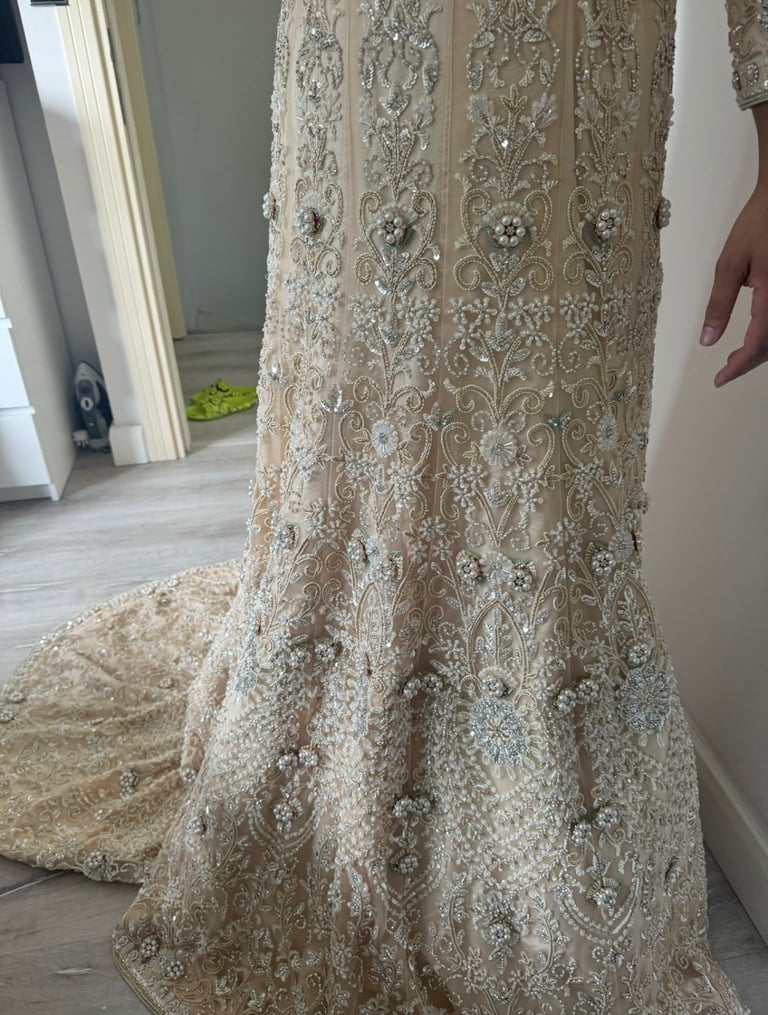 Beautiful Indian Asian Bridal Ivory Off White Sequined Heavy Bridal Train Dress