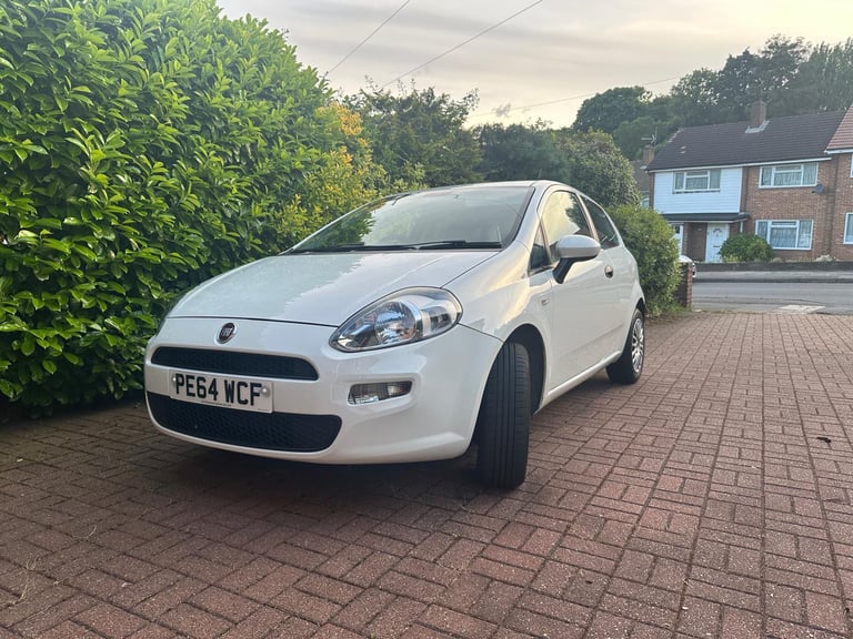 image for Fiat, PUNTO, Hatchback, 2014, Manual, 1242 (cc), 3 doors