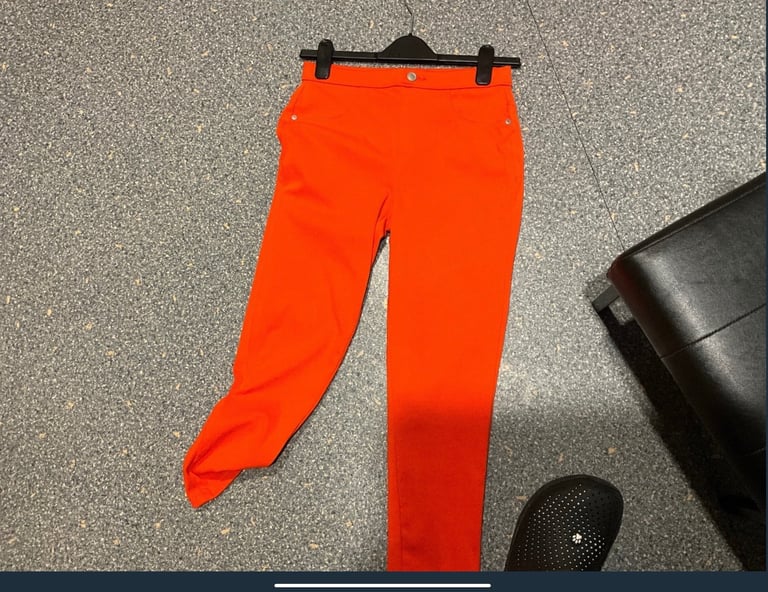 image for 2 x size 8 slim fit jeans. BRAND NEW BUNDLE thanks 🙏 In IMMACULATE CLEAN CONDITION.