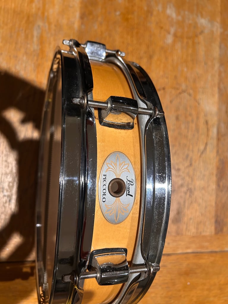 Pearl Piccolo 13x3” Maple snare drum
