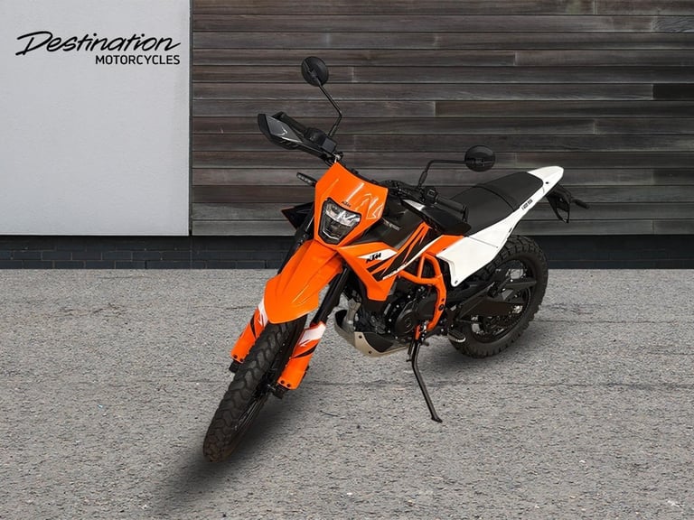 2025 KTM Street 125 ENDURO R orange Manual