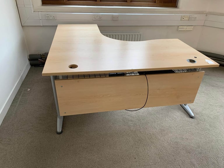 4x £95 each Brown Computer Office Corner Desk, L shaped home office workstation table  160cm x 120cm