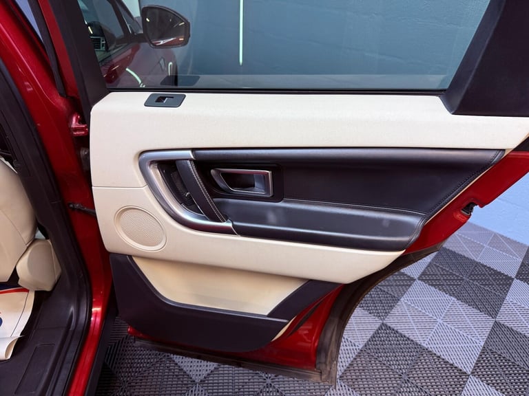 2017 Land Rover Discovery Sport 2.0 TD4 HSE Luxury Auto 4WD Euro 6 (s/s) 5dr ESTATE Diesel Automatic