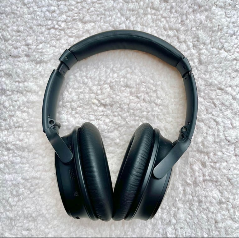 Bose QC35 Wireless - Noice cancelling headphone ( New earpad and new headband)