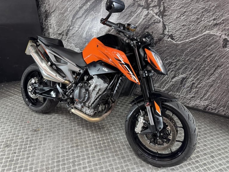 KTM DUKE 790 2023