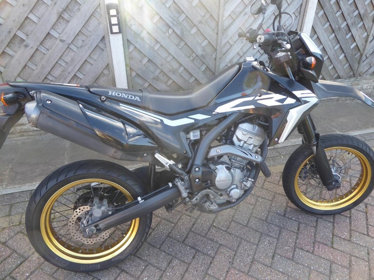 HONDA CRF 250 SUPER MOTO 63 REG LOW MILES TIDY BIKE MOT TILL 6,6,26
