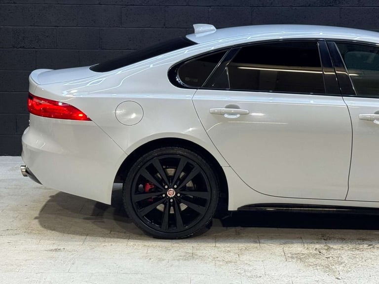 2016 Jaguar XF 3.0 XF V6 S D Auto 4dr Saloon Diesel Automatic