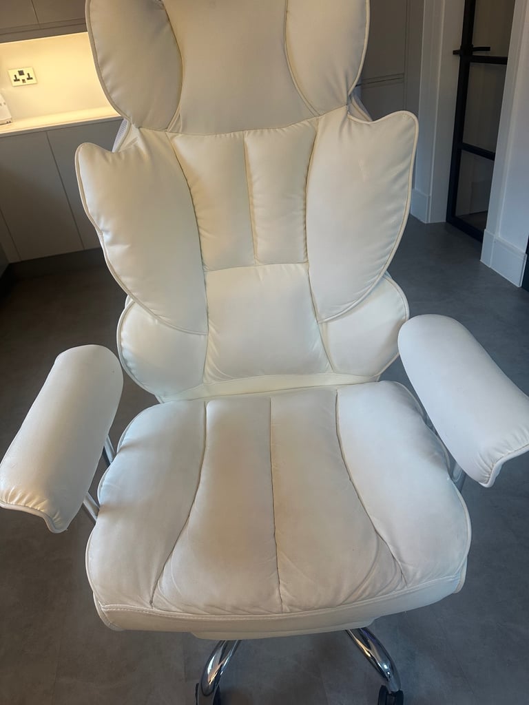 Efomao Ergonomic Desk Office Swivel Chair White Colour LK-3008T Model
