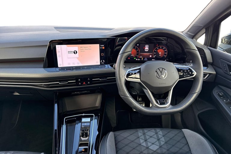 2024 Volkswagen Golf 1.5 eTSI 150 R-Line 5dr DSG Ã¢Â­ÂSunroof, Winter Pack, 18 Bergamo Alloys Ã ...