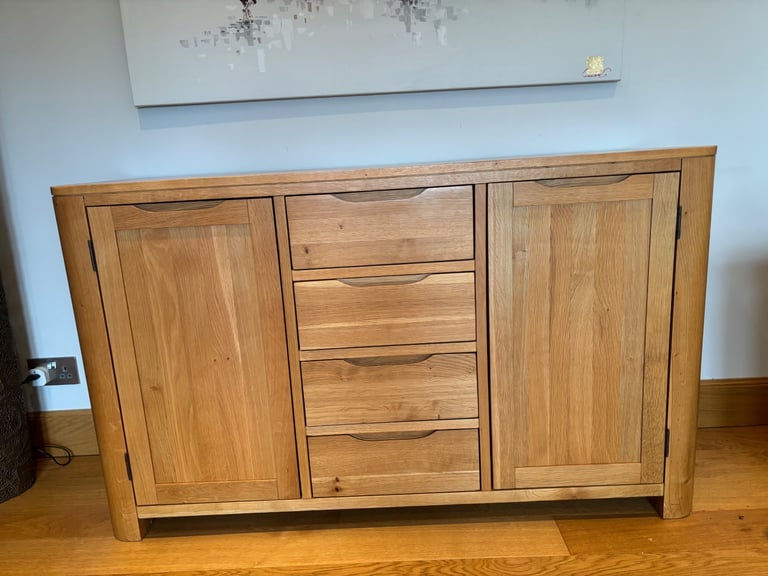 Large Oak Sideboard (Oakland Furniture)