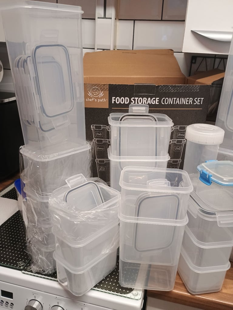 image for 32 plastic storage containers 