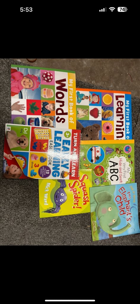 Range of kids Christmas books 
