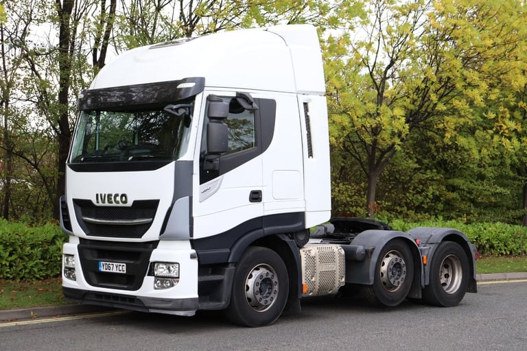 IVECO STRALIS 460 HI-WAY 6X2 MIDLIFT TRACTOR (2017)
