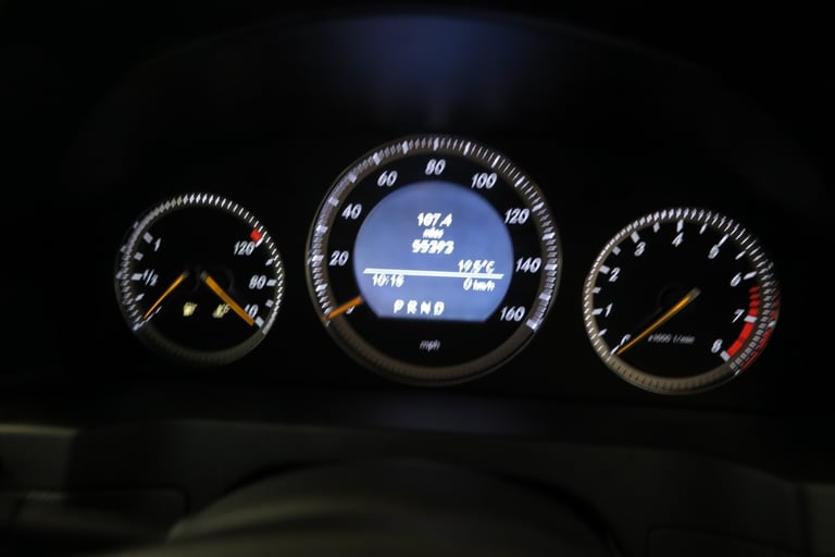  MERCEDES C CLASS V6,LOW MILEAGE WITH F.S.H.NATIONWIDE DELIVERY AVAILABLE