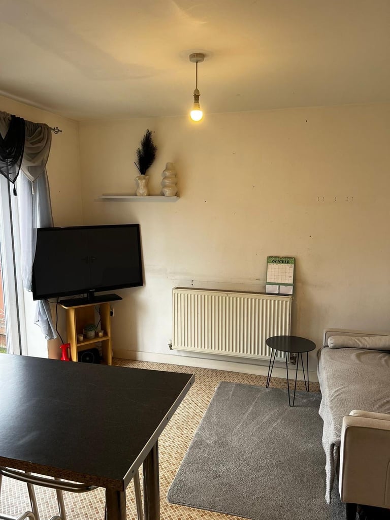 3 Bed Semi Detached for Rent