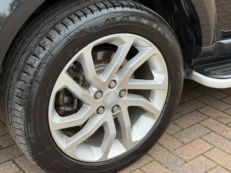 2016 Land Rover Discovery 4 3.0 SD V6 HSE SUV 5dr Diesel Auto 4WD Euro 6 (s/s) (256 bhp) ESTATE D...