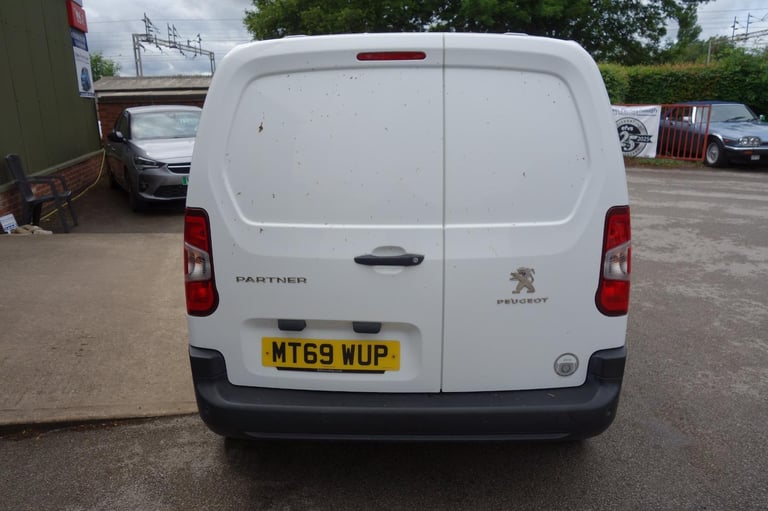 Peugeot Partner 1000 1.5 BlueHDi 100 Professional Van DIESEL MANUAL 2019/69