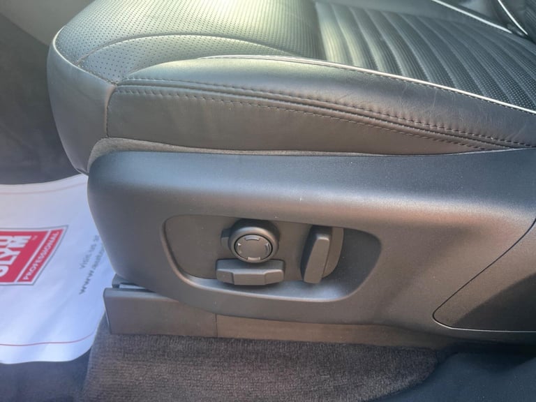 2020 Land Rover Discovery 3.0 SD V6 HSE Auto 4WD Euro 6 (s/s) 5dr PANEL VAN Diesel Automatic