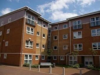 2 Bed Flat, Crown Station Place, L7 in Sought After Area near Hospital and University