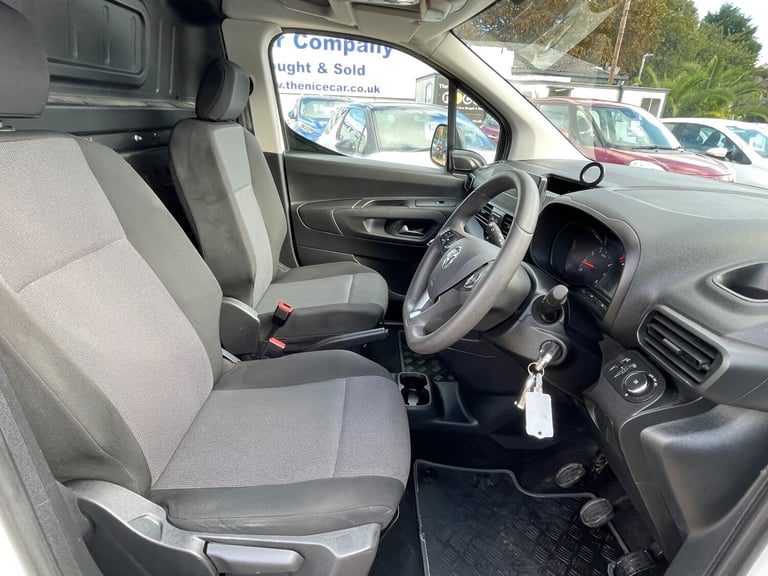 2021 Vauxhall Combo 2300 1.5 Turbo D 100ps H1 Dynamic Van PANEL VAN Diesel Manual