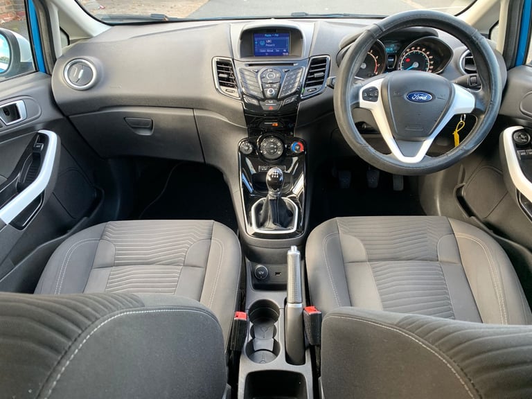 FORD FIESTA  1.0t ECOBOOST  BLUE/WHITE EDITION  NEW BELTS  NEW MOT WARRANTY 