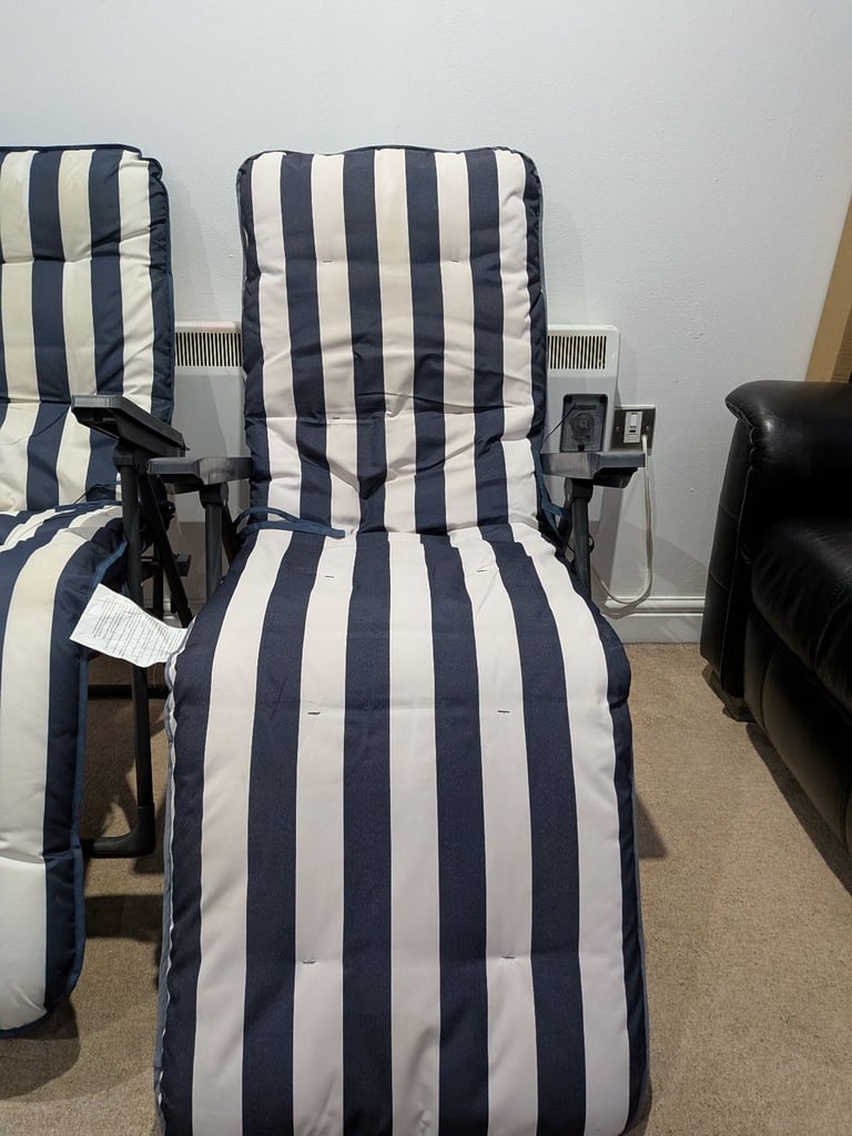 Pair of 2-in-1 Garden Reclining Sun Lounger Chairs foldable