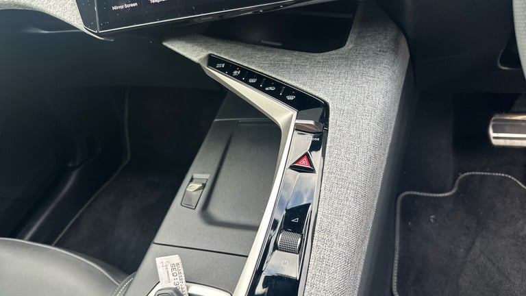 2025 Peugeot 3008 1.2 MHEV GT SUV 5dr Petrol Hybrid e-DSC Euro 6 (s/s) (136 ps) SUV Hybrid Automatic