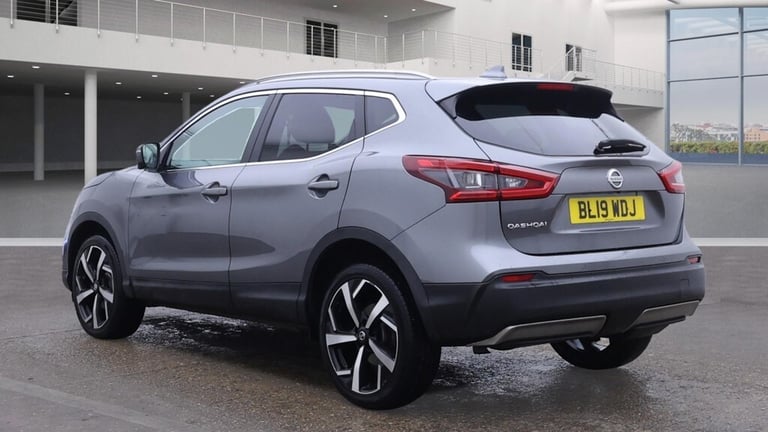 2019 Nissan Qashqai 1.5 dCi 115 Tekna 5dr ++ PANROOF / NAV / CAMERA / ULEZ / 5 SERVICES ++ HATCHB...
