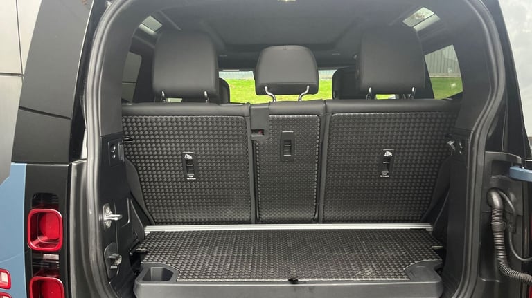 2023 Land Rover Defender Diesel Estate 3.0 D250 X-Dynamic HSE 90 3dr Auto SUV Diesel Automatic