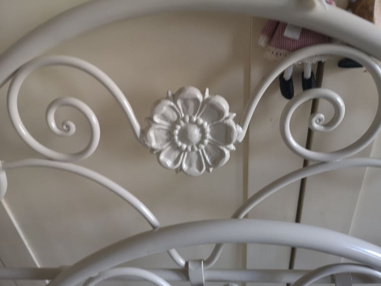 Laura Ashley Alice Single Bed