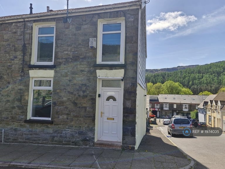 3 bedroom house in Dumfries Street, Treherbert, Treorchy, CF42 (3 bed) (#1974035)