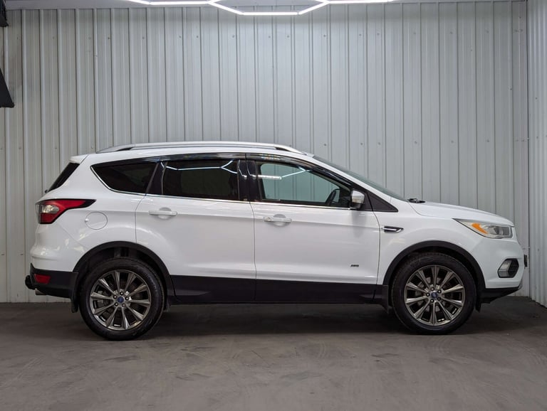 2017 Ford Kuga 2.0 Kuga Titanium TDCi 4x4 4WD 5dr SUV Diesel Manual