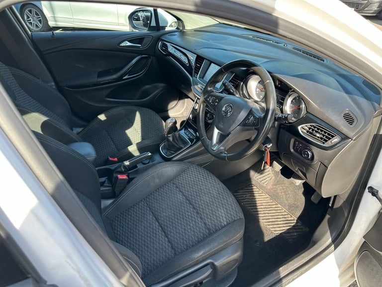 2018 Vauxhall Astra 1.0i Turbo ecoTEC SRi Hatchback 5dr Petrol Manual Euro 6 (s/s) (105 ps) Hatch...