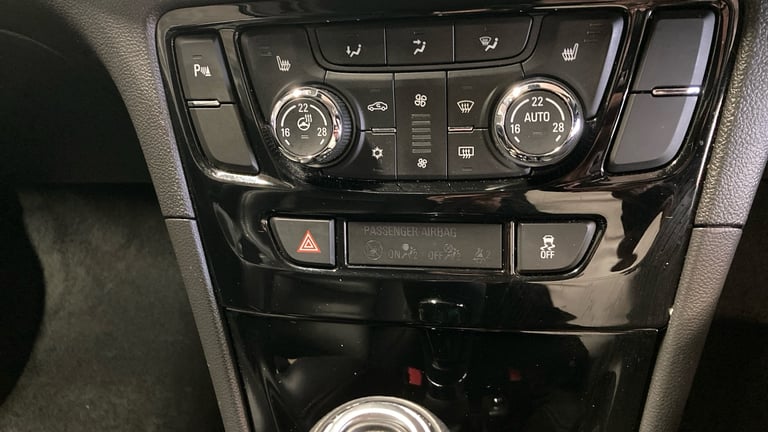 2018 Vauxhall Mokka X 1.4T Elite 5dr Auto Petrol Hatchback Hatchback Petrol Automatic