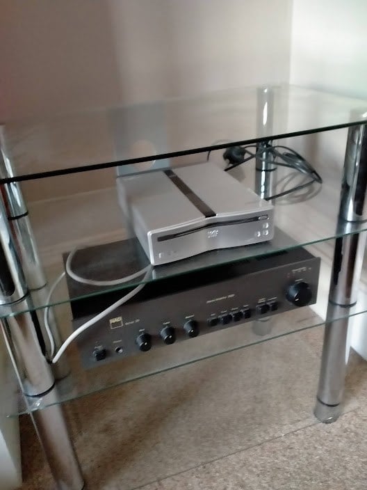 image for Hi Fi stand